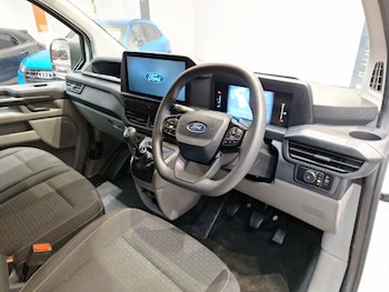 Used Ford Transit Custom 2024 for sale - 78617502: Photo