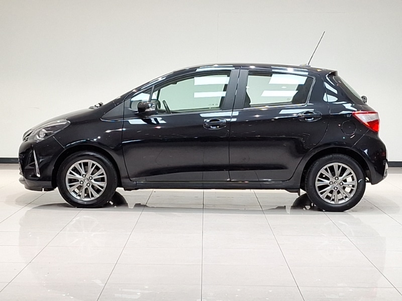 Used Toyota Yaris 2017 for sale - 76661666: Photo 4