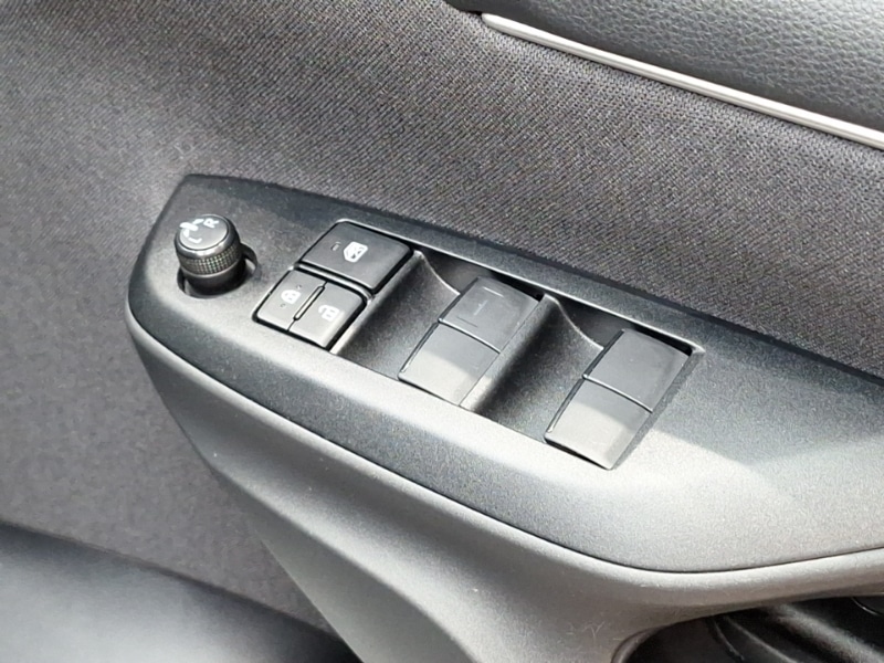 Used Toyota Yaris 2023 for sale - 77149768: Photo 17