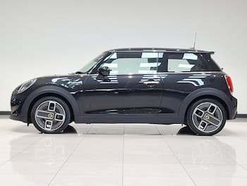 Used MINI Hatch 2023 for sale - 79627346: Photo