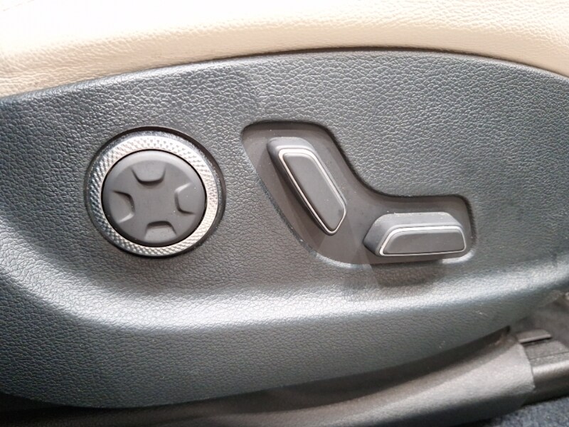 Used Genesis GV70 2023 for sale - 76354431: Photo 18