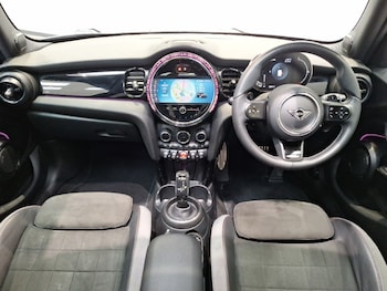 Used MINI Hatch 2024 for sale - 79361082: Photo