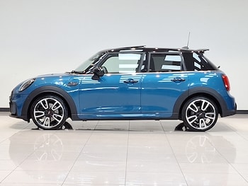 Used MINI Hatch 2024 for sale - 79361082: Photo