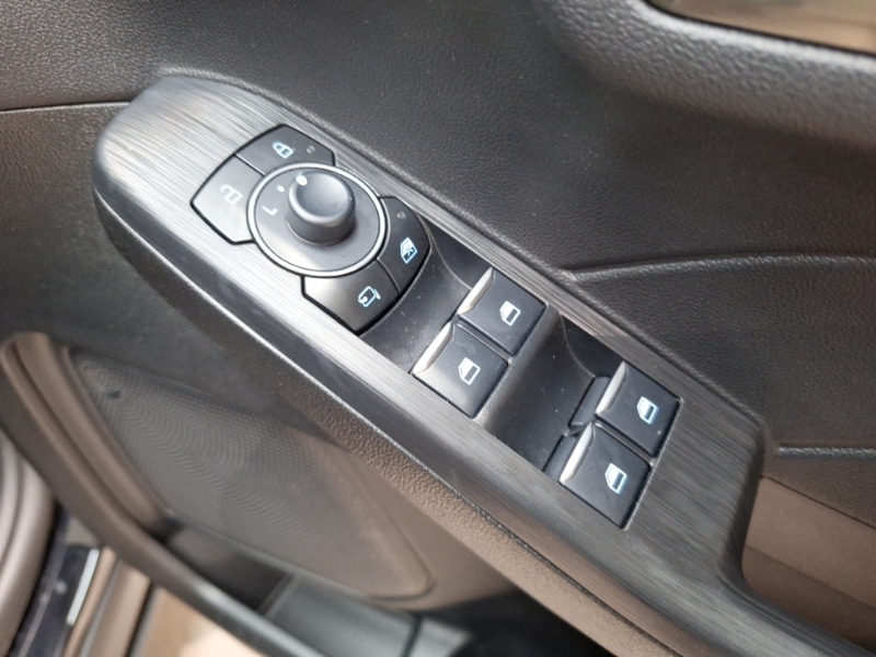 Used Ford Kuga 2025 for sale - 76543275: Photo 17