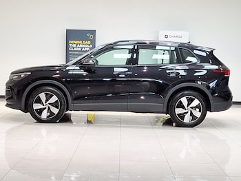 Used Volkswagen Tiguan 2024 for sale - 77898115: Photo
