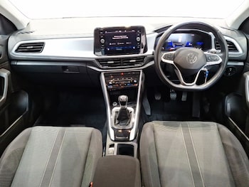 Used Volkswagen T-Roc 2022 for sale - 75424351: Photo