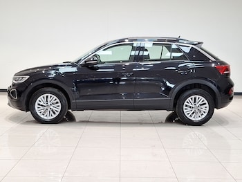 Used Volkswagen T-Roc 2022 for sale - 75424351: Photo