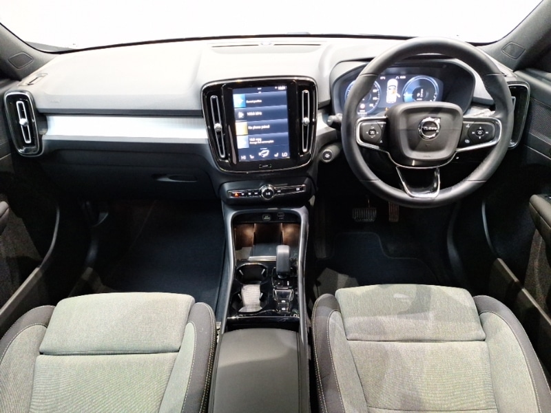 Used Volvo XC40 2022 for sale - 77750924: Photo 2