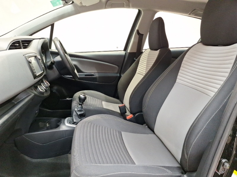 Used Toyota Yaris 2017 for sale - 76537101: Photo 5