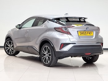 Used Toyota C-HR 2019 for sale - 79534612: Photo