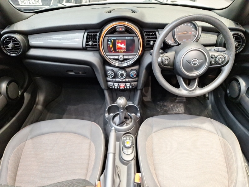 Used MINI Convertible 2018 for sale - 77942758: Photo 2