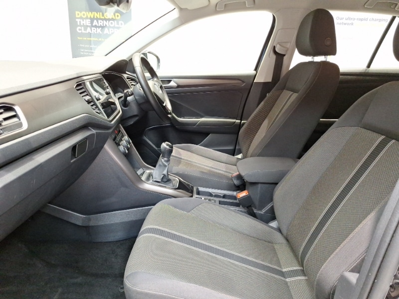 Used Volkswagen T-Roc 2018 for sale - 77652343: Photo 5