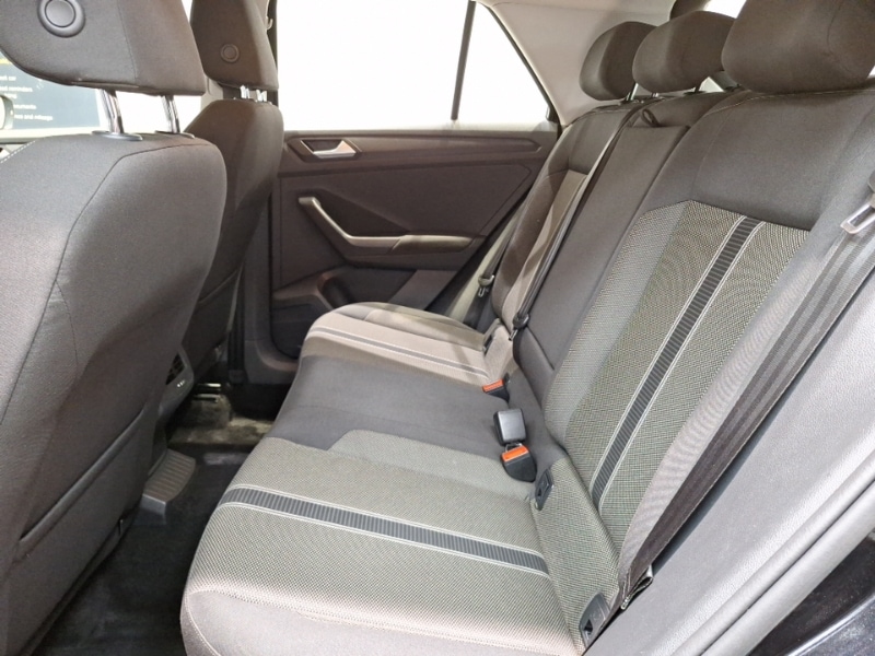 Used Volkswagen T-Roc 2018 for sale - 77652343: Photo 6