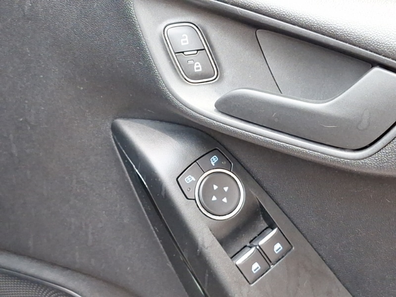 Used Ford Fiesta 2020 for sale - 76978429: Photo 17