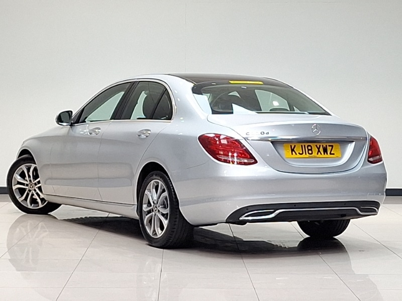 Used Mercedes-Benz C Class 2018 for sale - 76301638: Photo 3