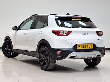 Used Kia Stonic 2023 for sale - 79382732: Photo