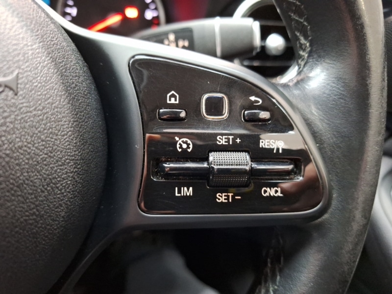 Used Mercedes-Benz C Class 2018 for sale - 76343388: Photo 16