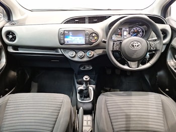 Used Toyota Yaris 2018 for sale - 75882459: Photo