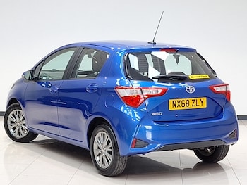 Used Toyota Yaris 2018 for sale - 75882459: Photo