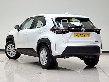 Used Toyota Yaris Cross 2022 for sale - 77300013: Photo