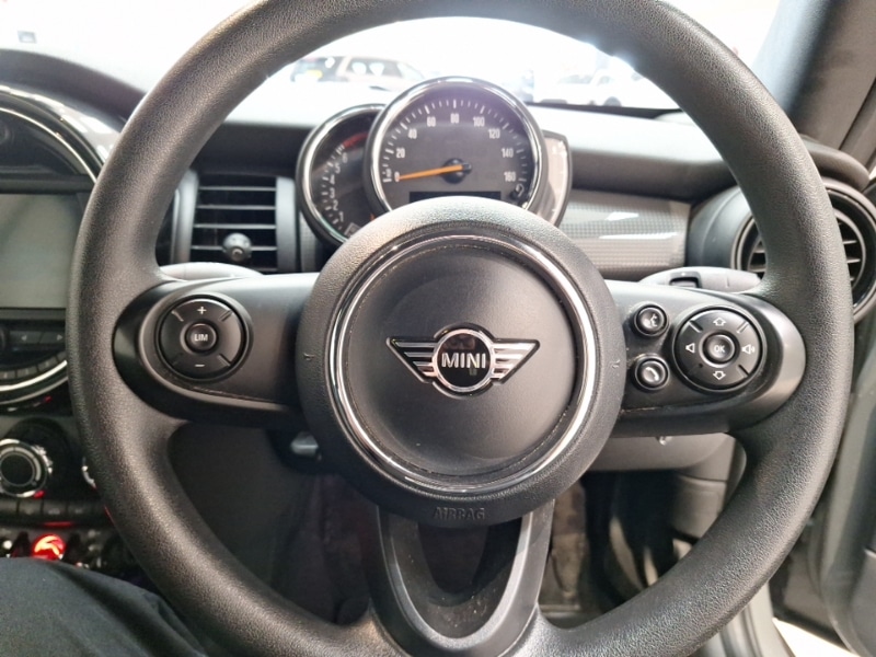 Used MINI Convertible 2019 for sale - 77596035: Photo 15