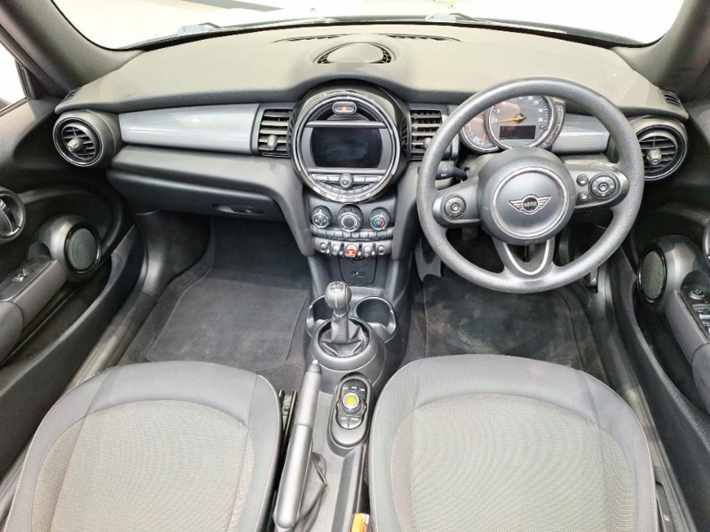 Used MINI Convertible 2019 for sale - 77596035: Photo 2