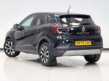Used Renault Captur 2023 for sale - 78503122: Photo