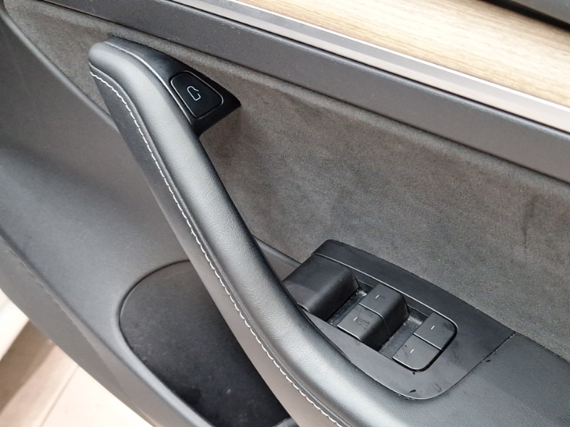 Used Tesla Model 3 2021 for sale - 78202709: Photo 16