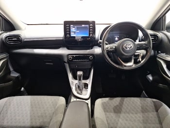 Used Toyota Yaris 2022 for sale - 75837641: Photo