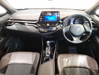 Used Toyota C-HR 2018 for sale - 79176025: Photo