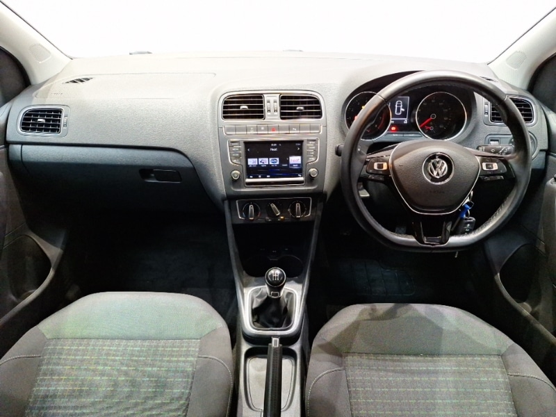 Used Volkswagen Polo 2017 for sale - 76331950: Photo 2