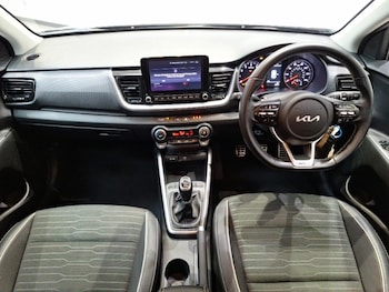 Used Kia Stonic 2023 for sale - 78895832: Photo