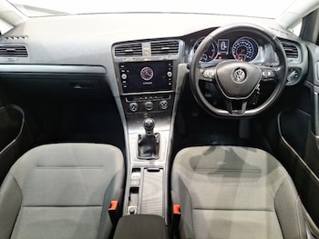 Used Volkswagen Golf 2019 for sale - 78455943: Photo
