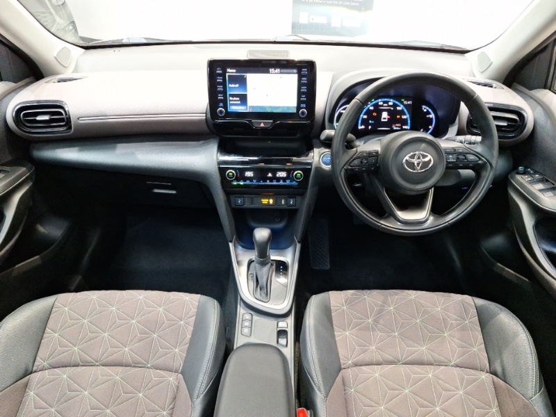 Used Toyota Yaris Cross 2023 for sale - 77992721: Photo 2