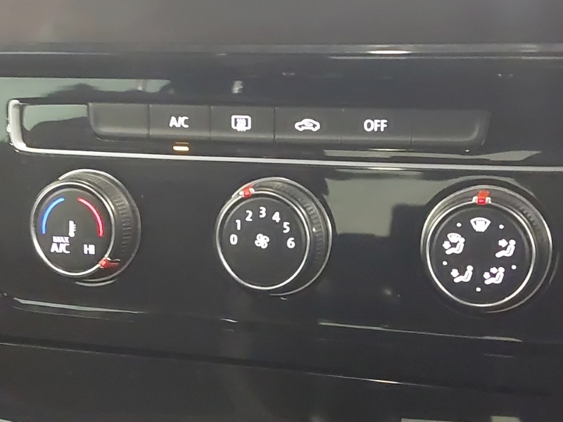 Used Volkswagen Golf 2019 for sale - 77483855: Photo 16