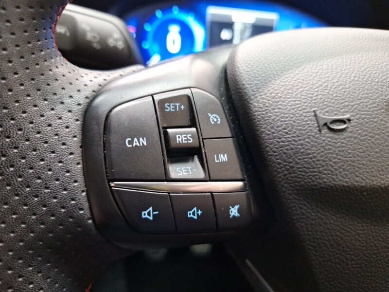 Used Ford Focus 2022 for sale - 76879936: Photo 15