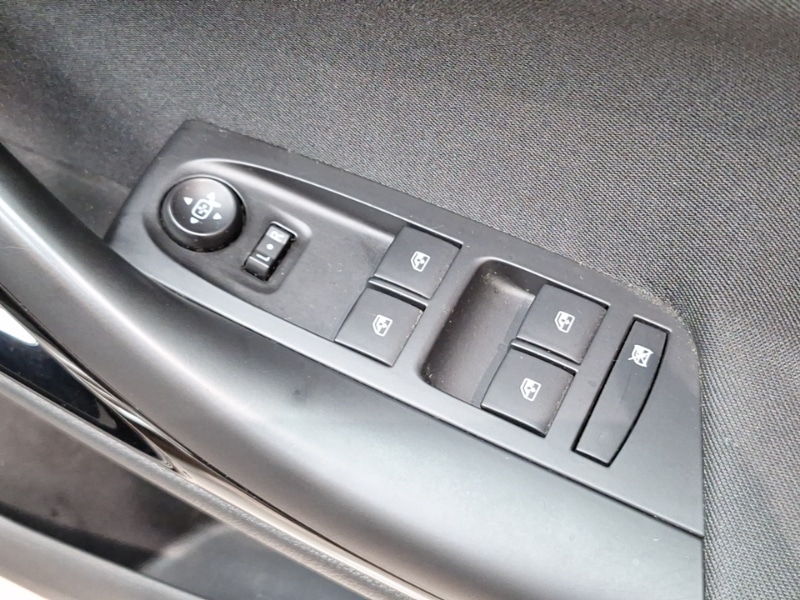 Used Vauxhall Astra 2017 for sale - 76624365: Photo 17