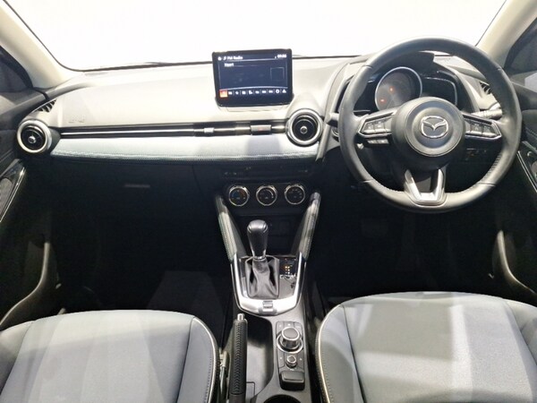 Used Mazda Mazda2 2022 for sale - 75605504: Photo 2