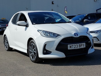 Used Toyota Yaris 2023 for sale - 79610604: Photo
