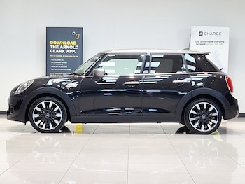 Used MINI Hatch 2019 for sale - 78355011: Photo