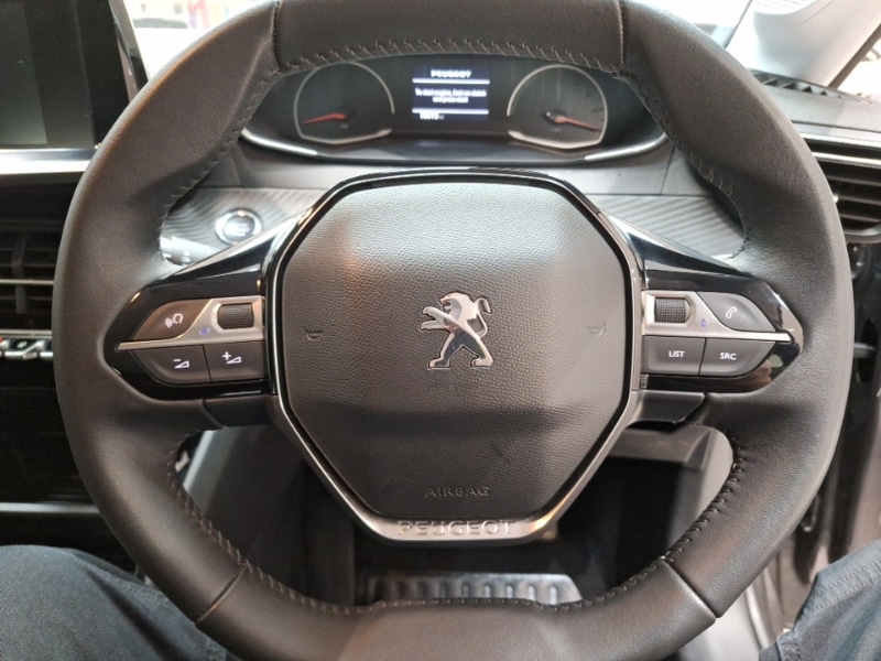 Used Peugeot 208 2022 for sale - 77352319: Photo 15