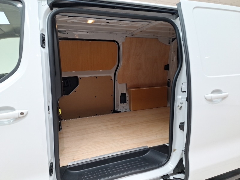 Used Vauxhall Vivaro 2024 for sale - 76901980: Photo 6