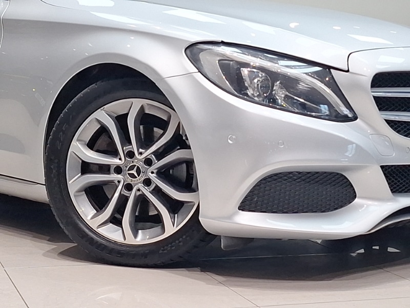 Used Mercedes-Benz C Class 2018 for sale - 76609943: Photo 9