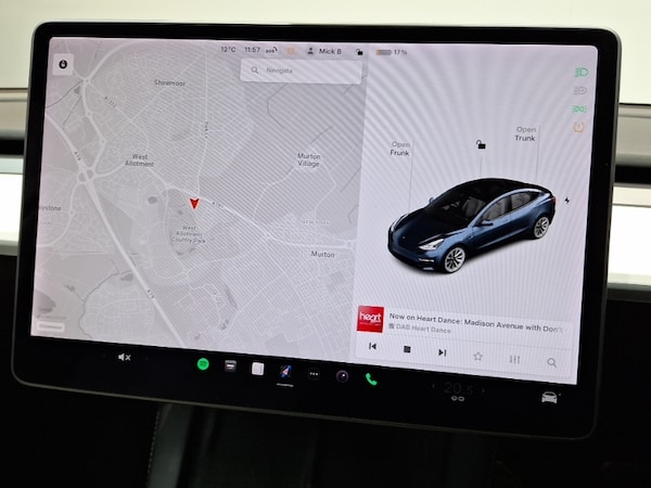 Used Tesla Model 3 2021 for sale - 76325561: Photo 10