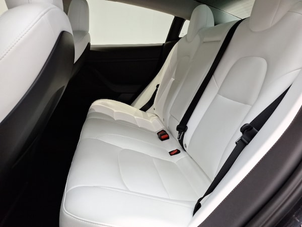 Used Tesla Model 3 2021 for sale - 76325561: Photo 6