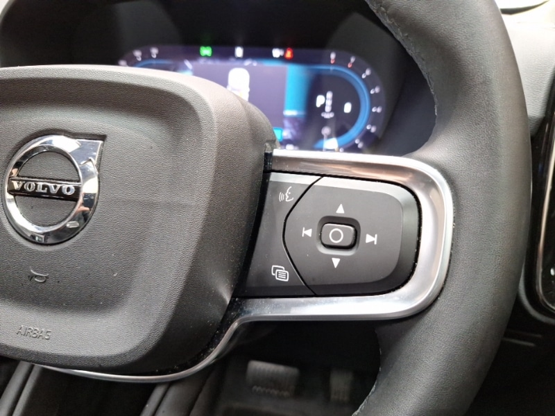 Used Volvo XC40 2024 for sale - 76713497: Photo 17