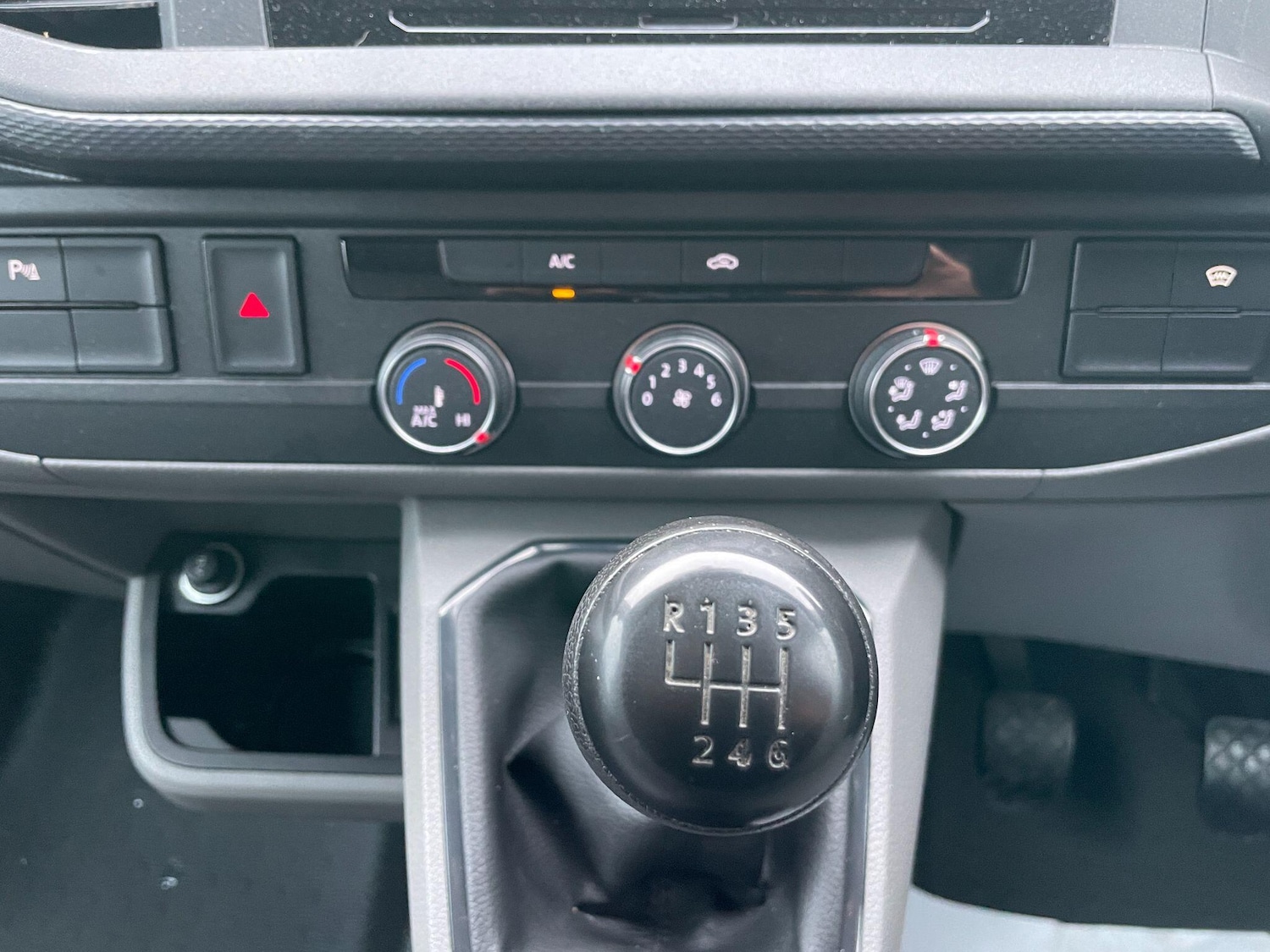 Used Volkswagen Transporter 2022 for sale - 77412226: Photo 16