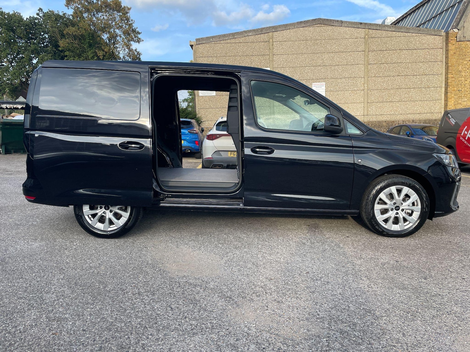 Used Ford Transit Connect 2025 for sale - 76136734: Photo 6