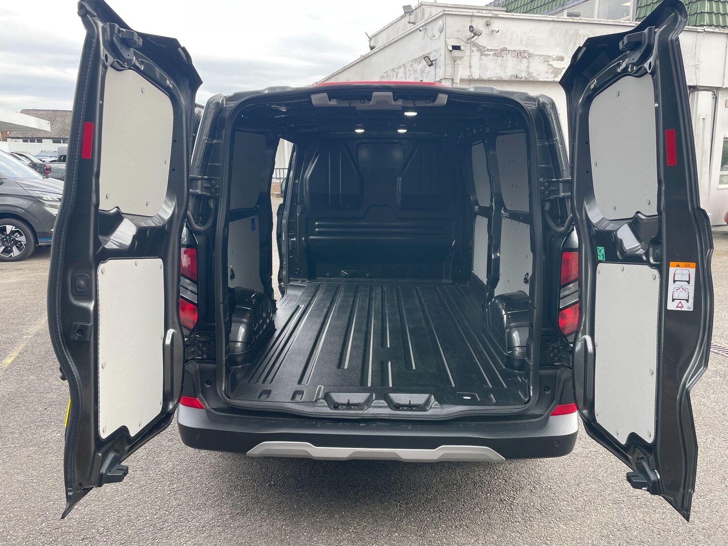 Used Ford Transit Custom 2025 for sale - 78099956: Photo 3