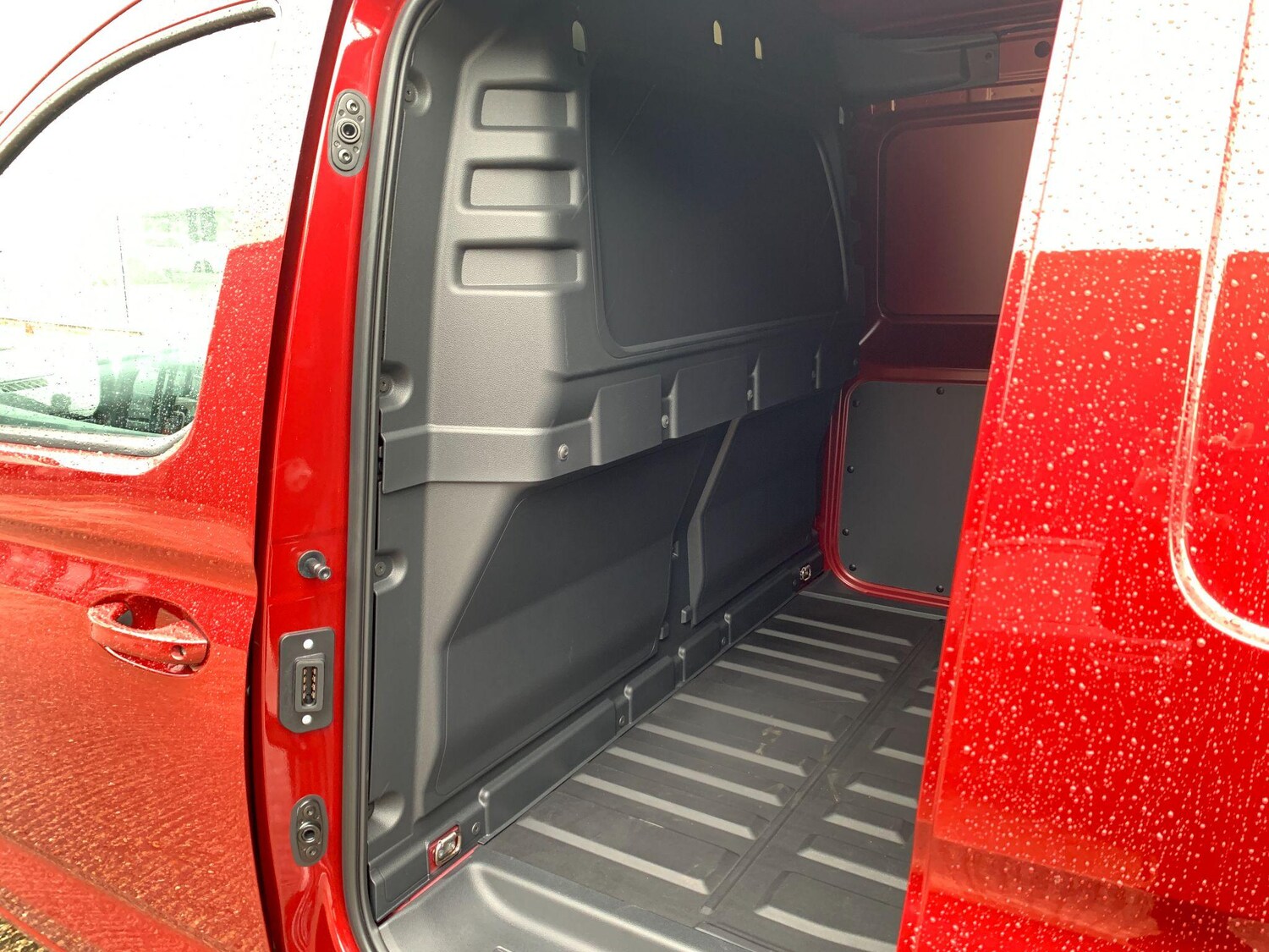 Used Ford Transit Connect 2025 for sale - 76993343: Photo 30